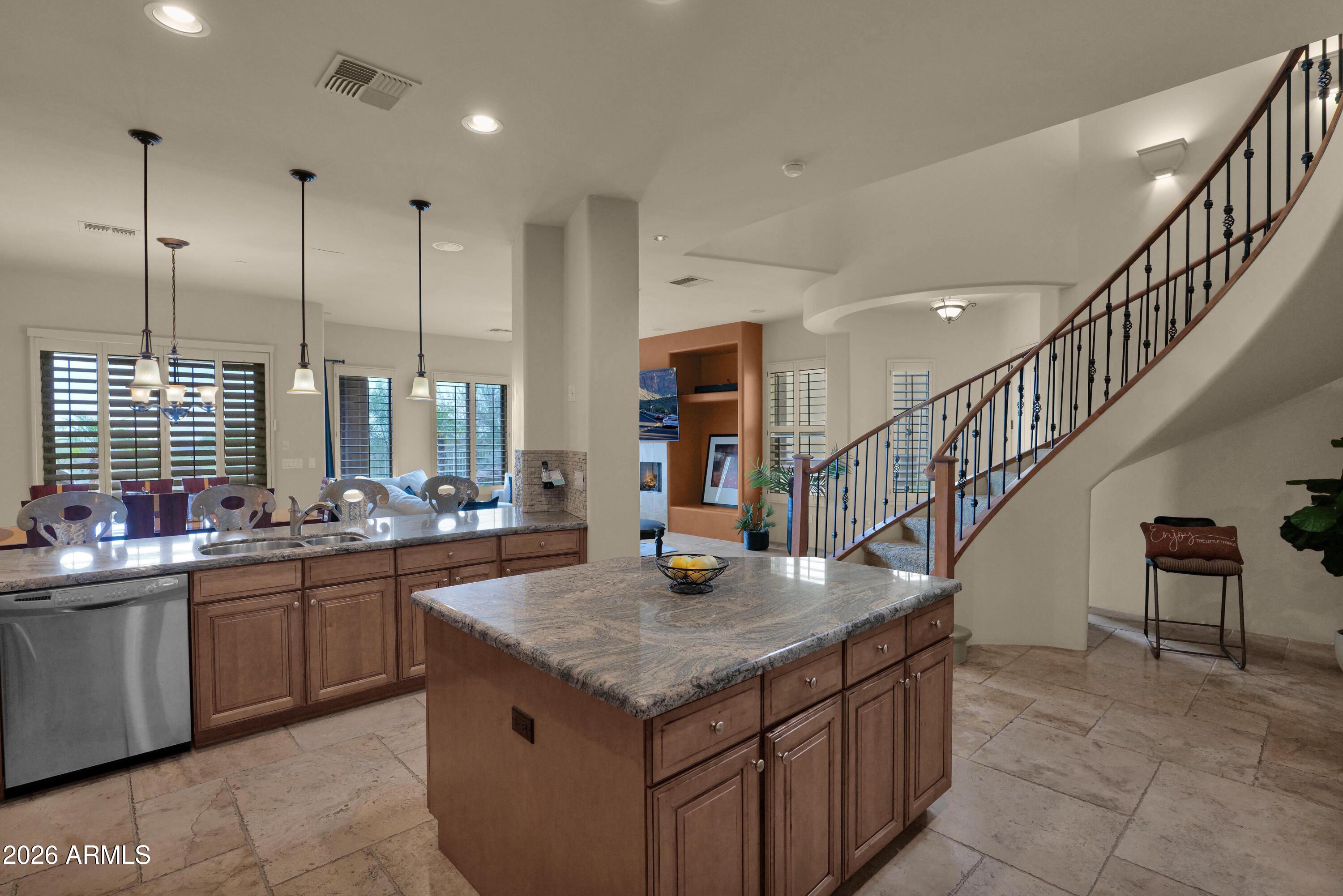 12341 E NORTH Lane