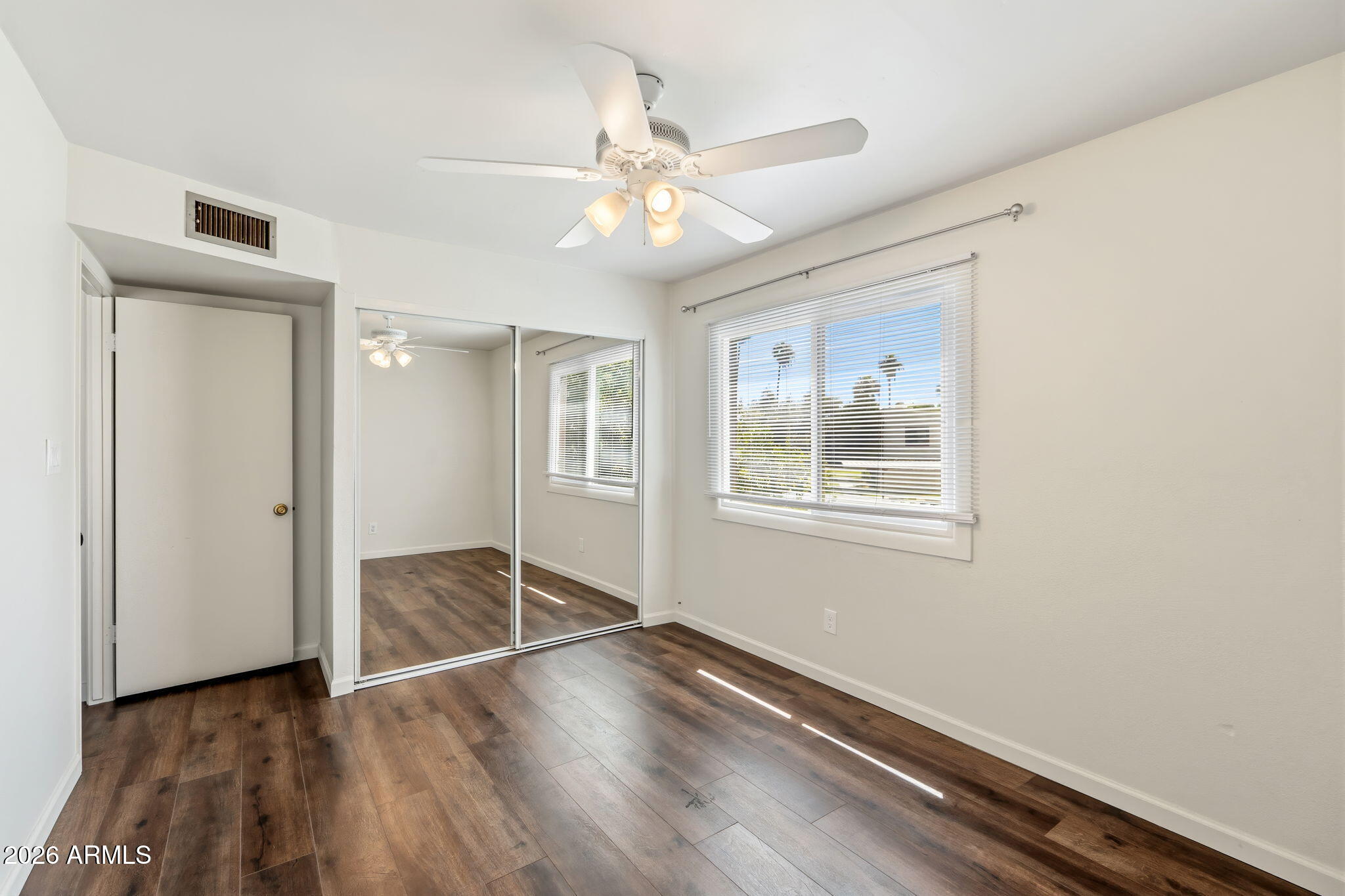 7822 E VALLEY VISTA Drive