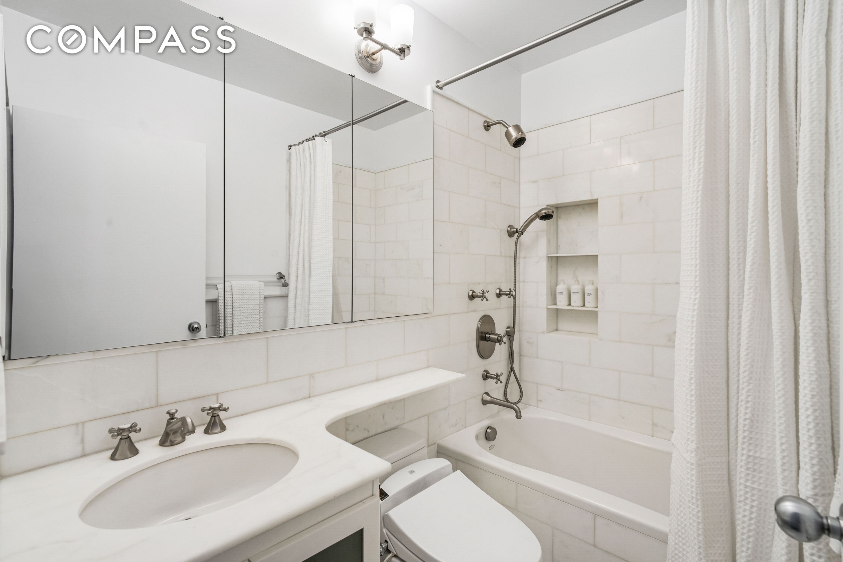 111 E 30th Street 11C