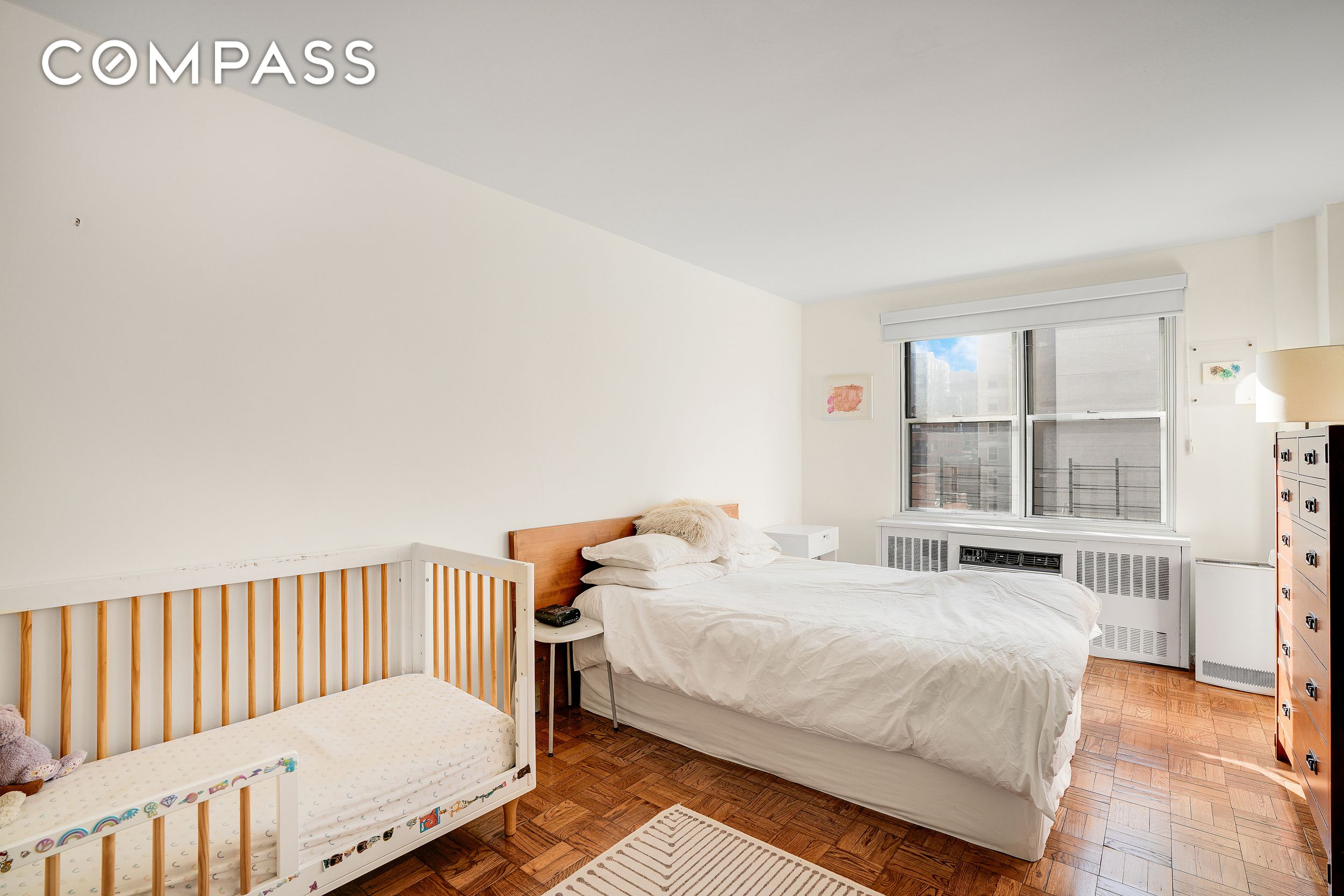 201 E 37th Street 11D