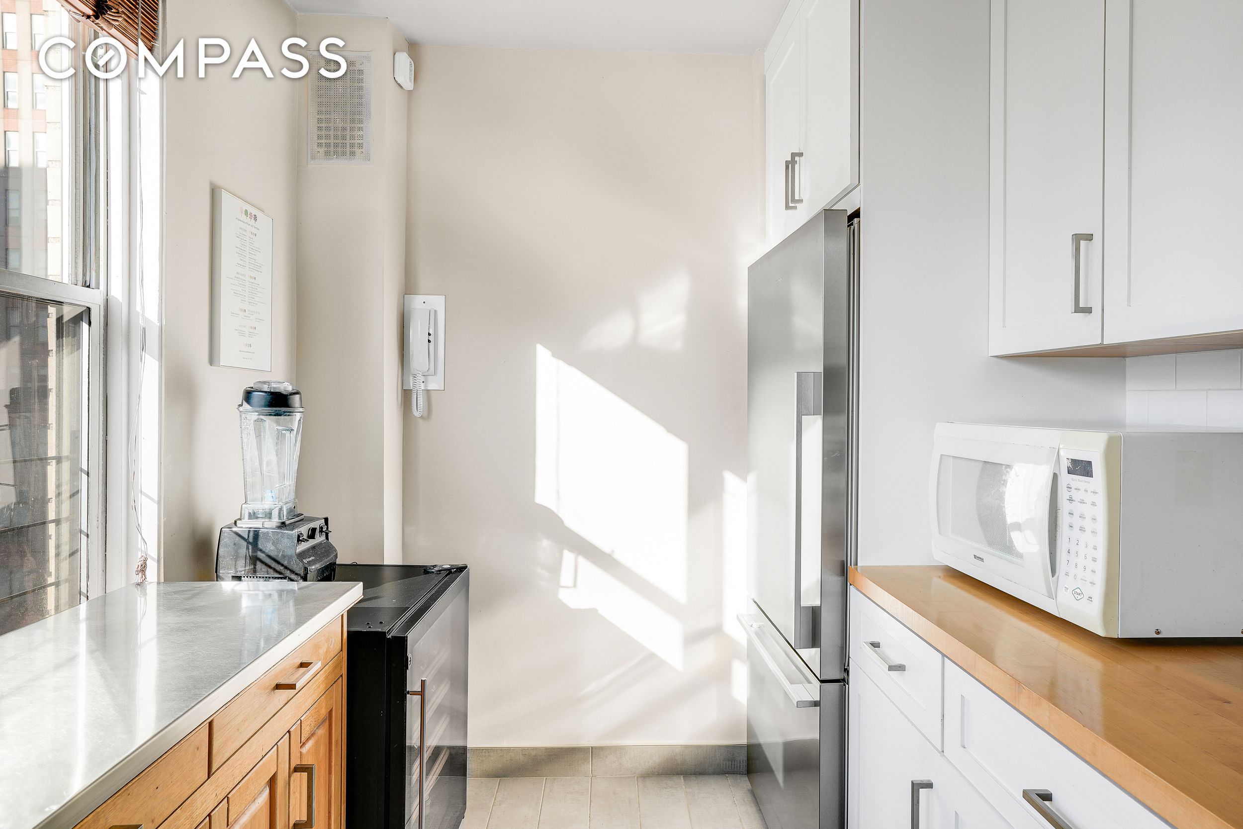 201 E 37th Street 11D