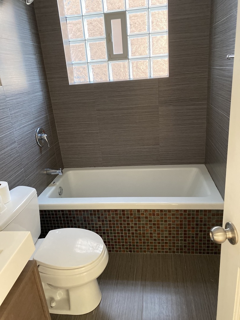 3642 W 119th Street Unit: 104
