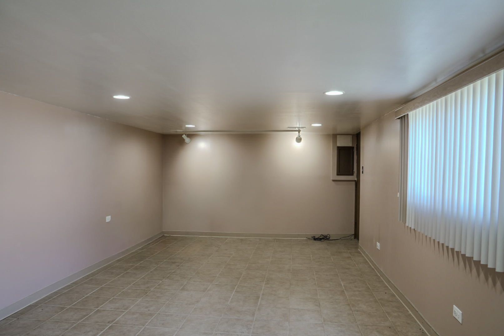 14404 Ingleside Avenue