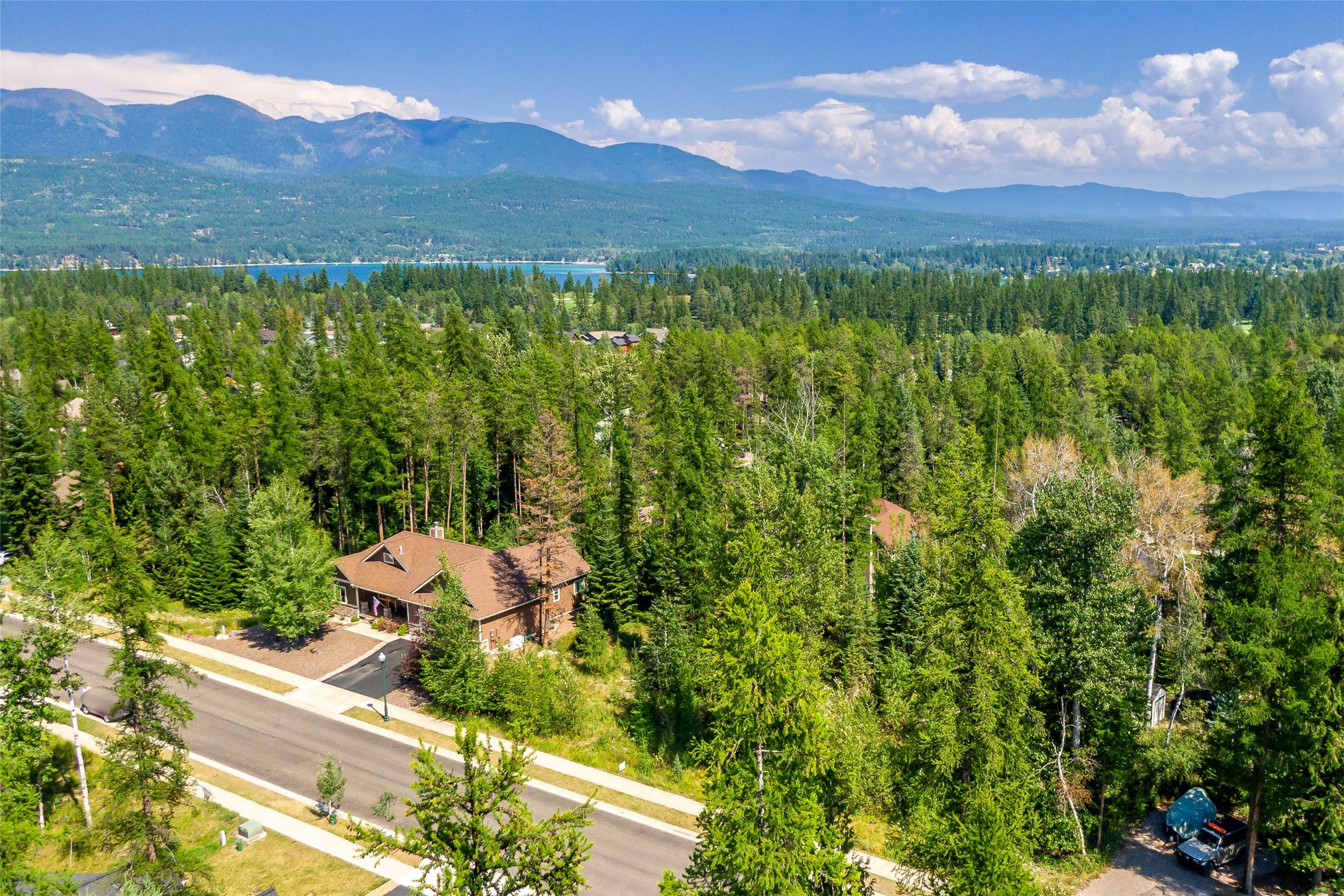 1041 Meadowlark Lane