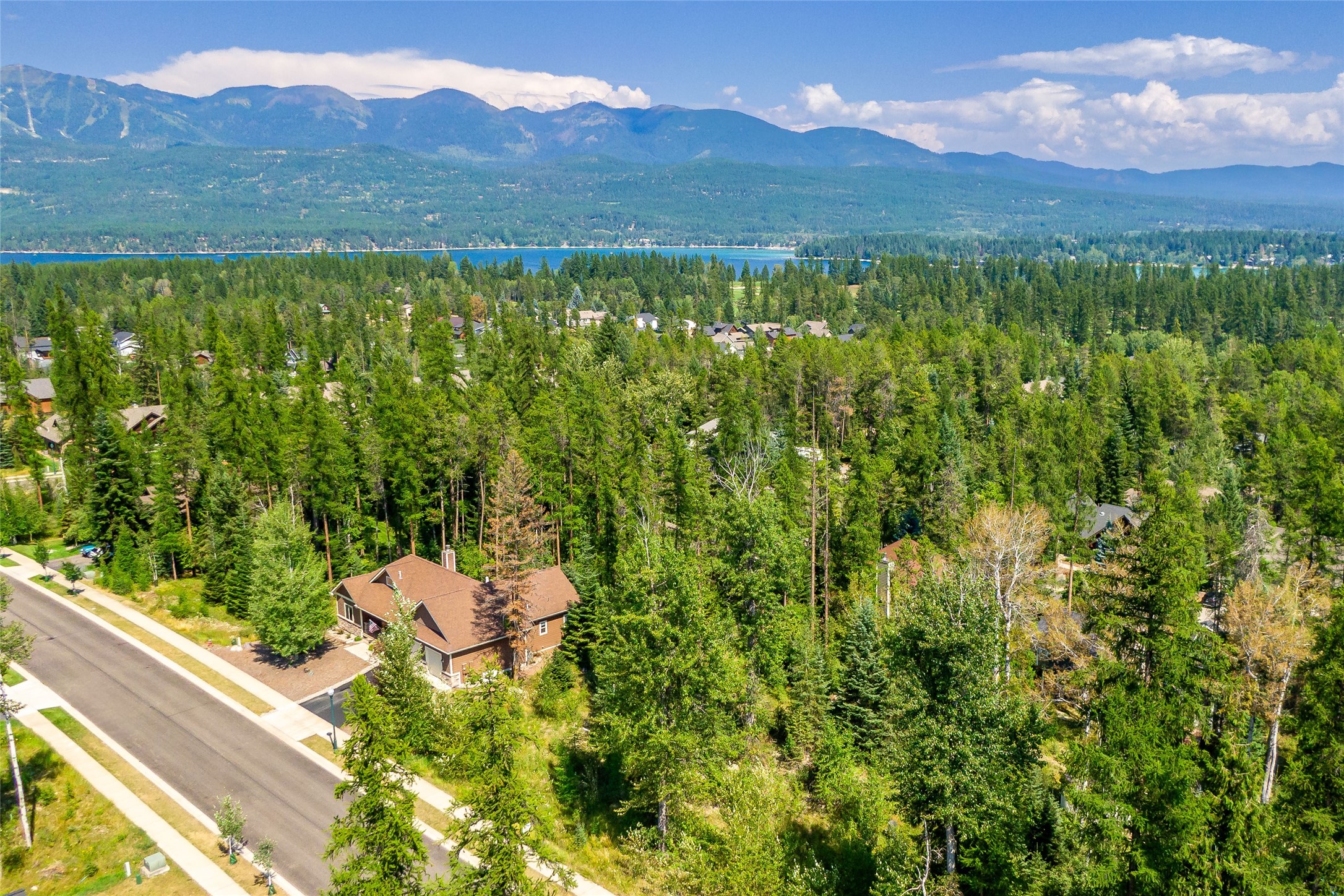 1041 Meadowlark Lane