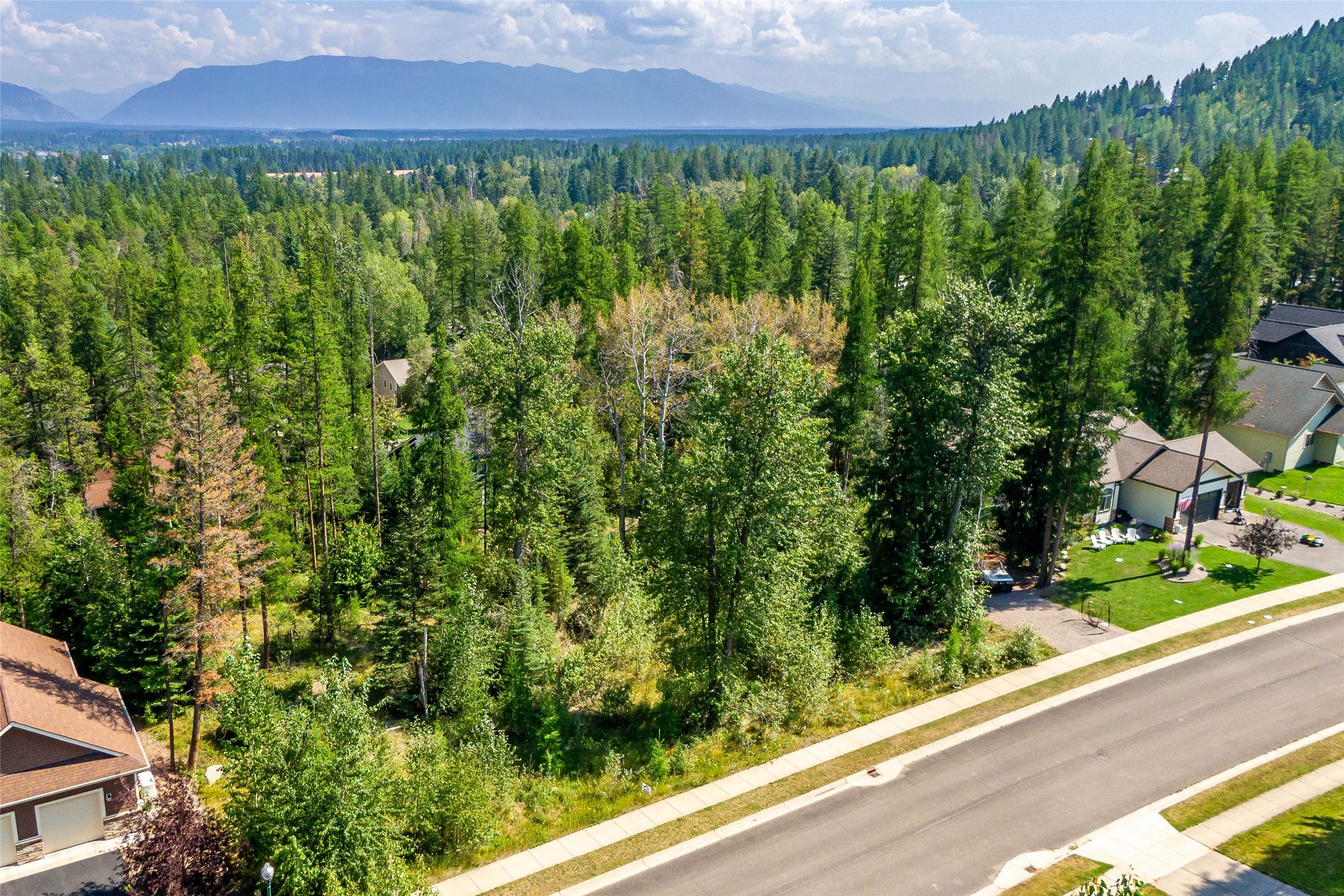 1041 Meadowlark Lane