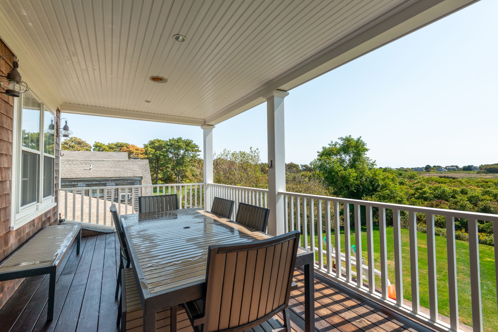 18 Creek Lane