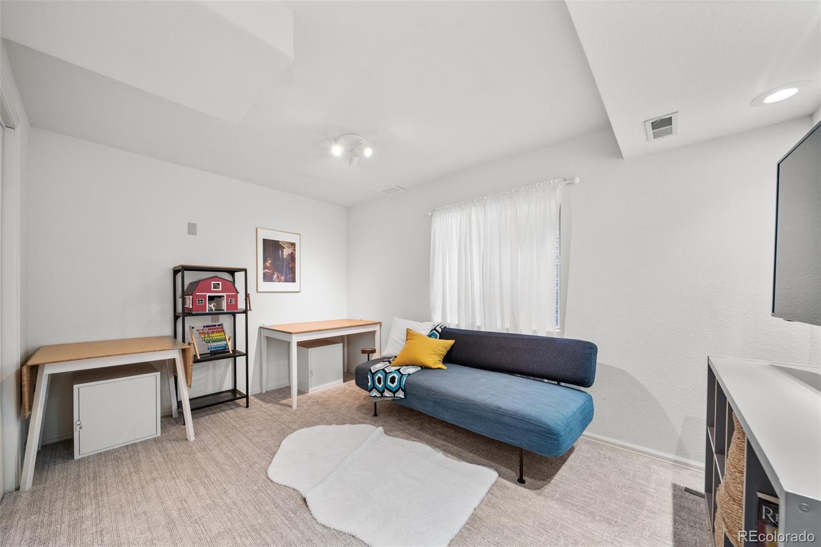 7072 Palisade Drive