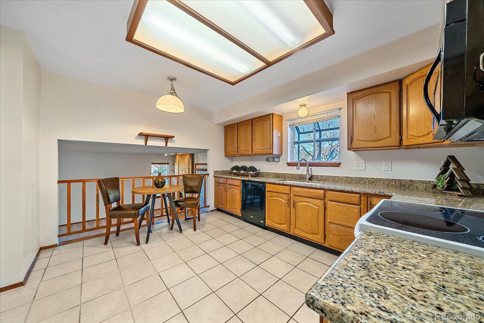 4776 N Wildflowers Way