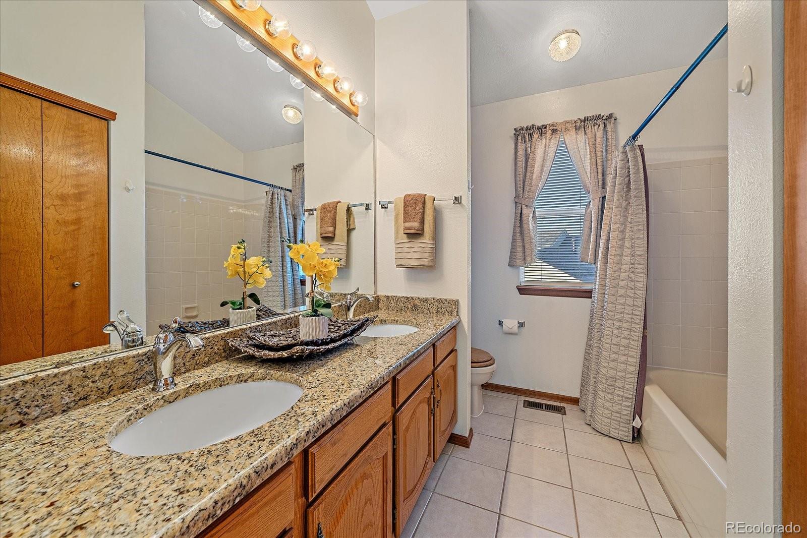 4776 N Wildflowers Way