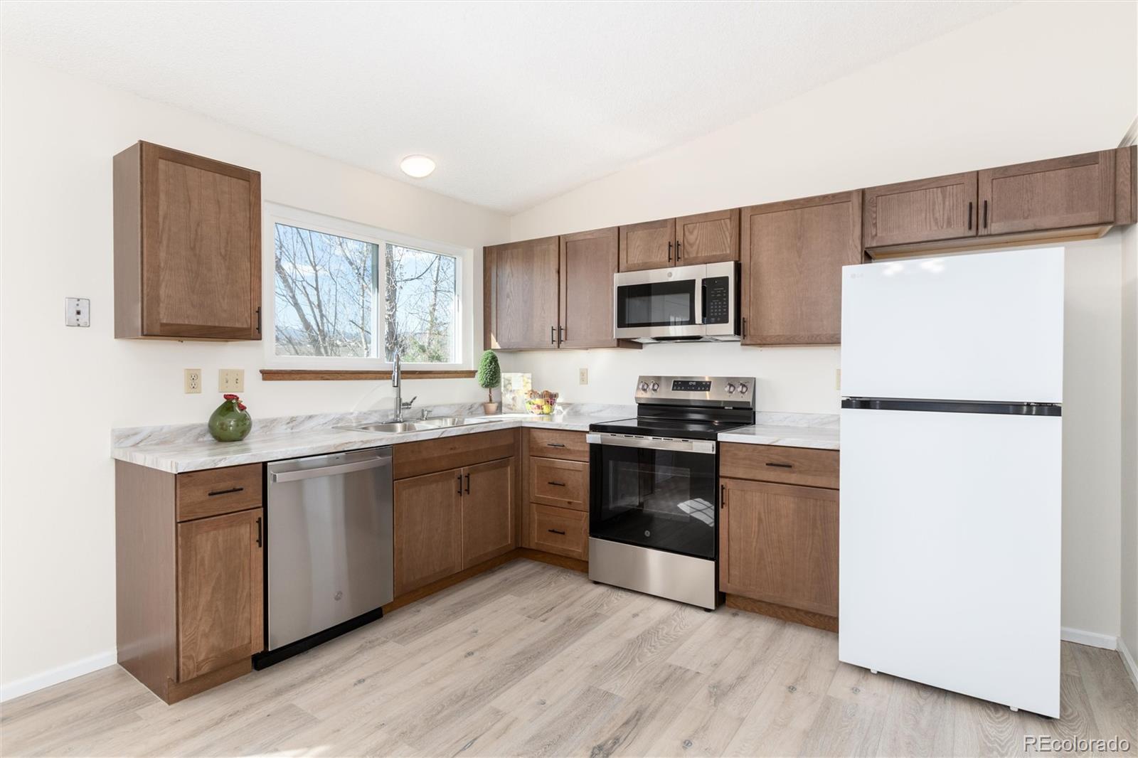 8824 W Ontario Avenue