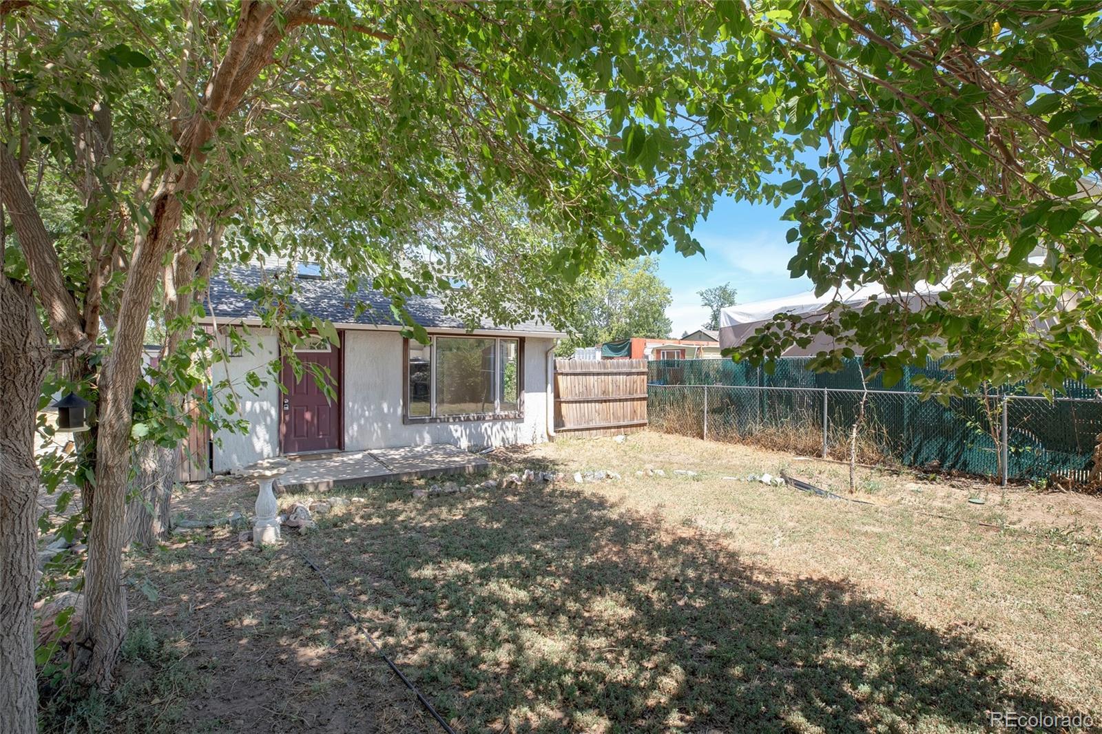 1115 W Quincy Avenue
