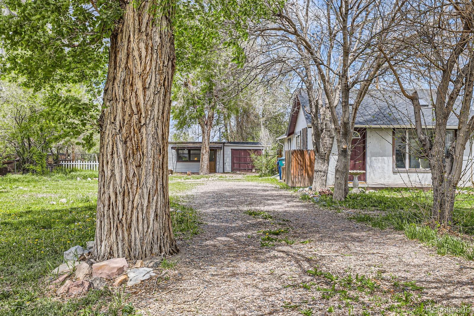 1115 W Quincy Avenue