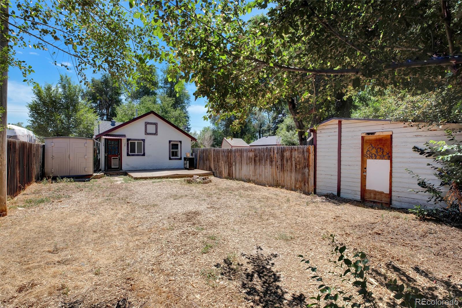 1115 W Quincy Avenue
