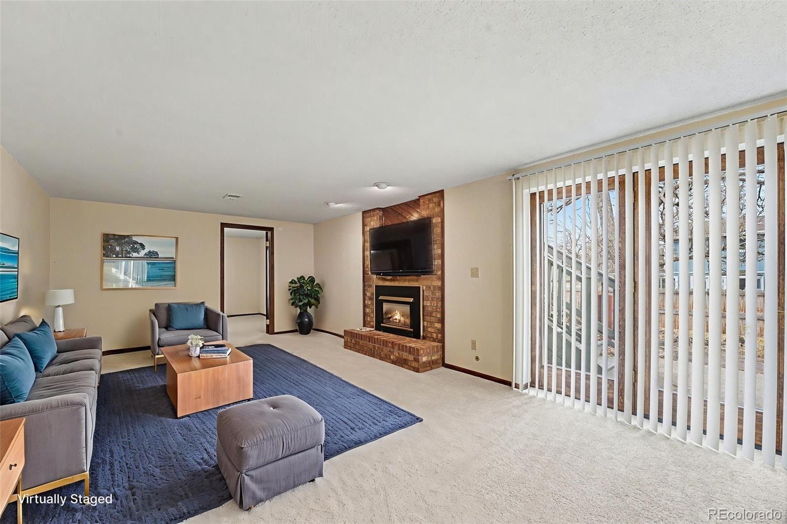 11382 W Berry Avenue