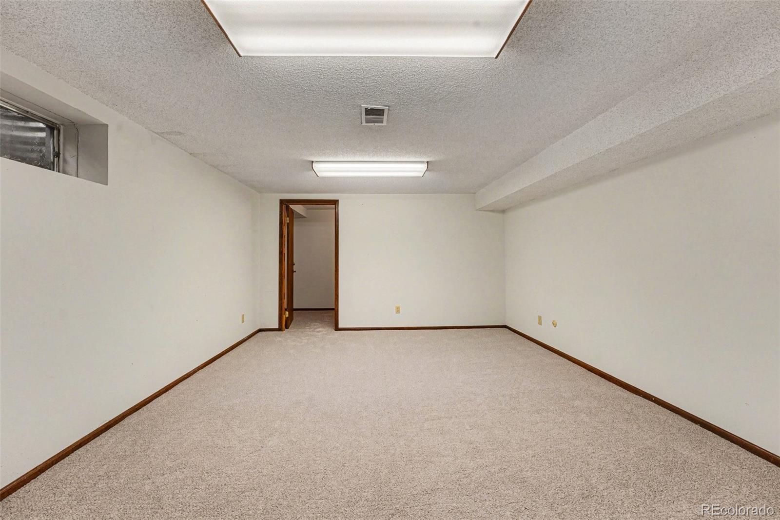 11382 W Berry Avenue