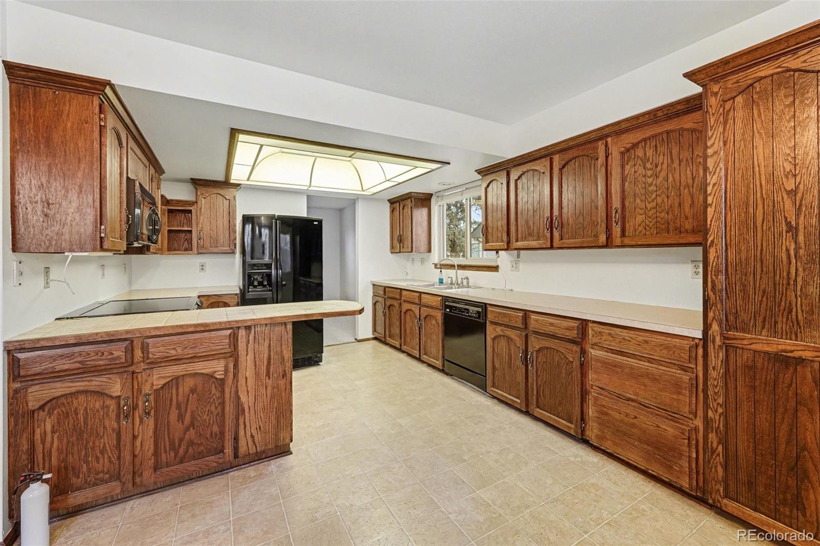 11382 W Berry Avenue