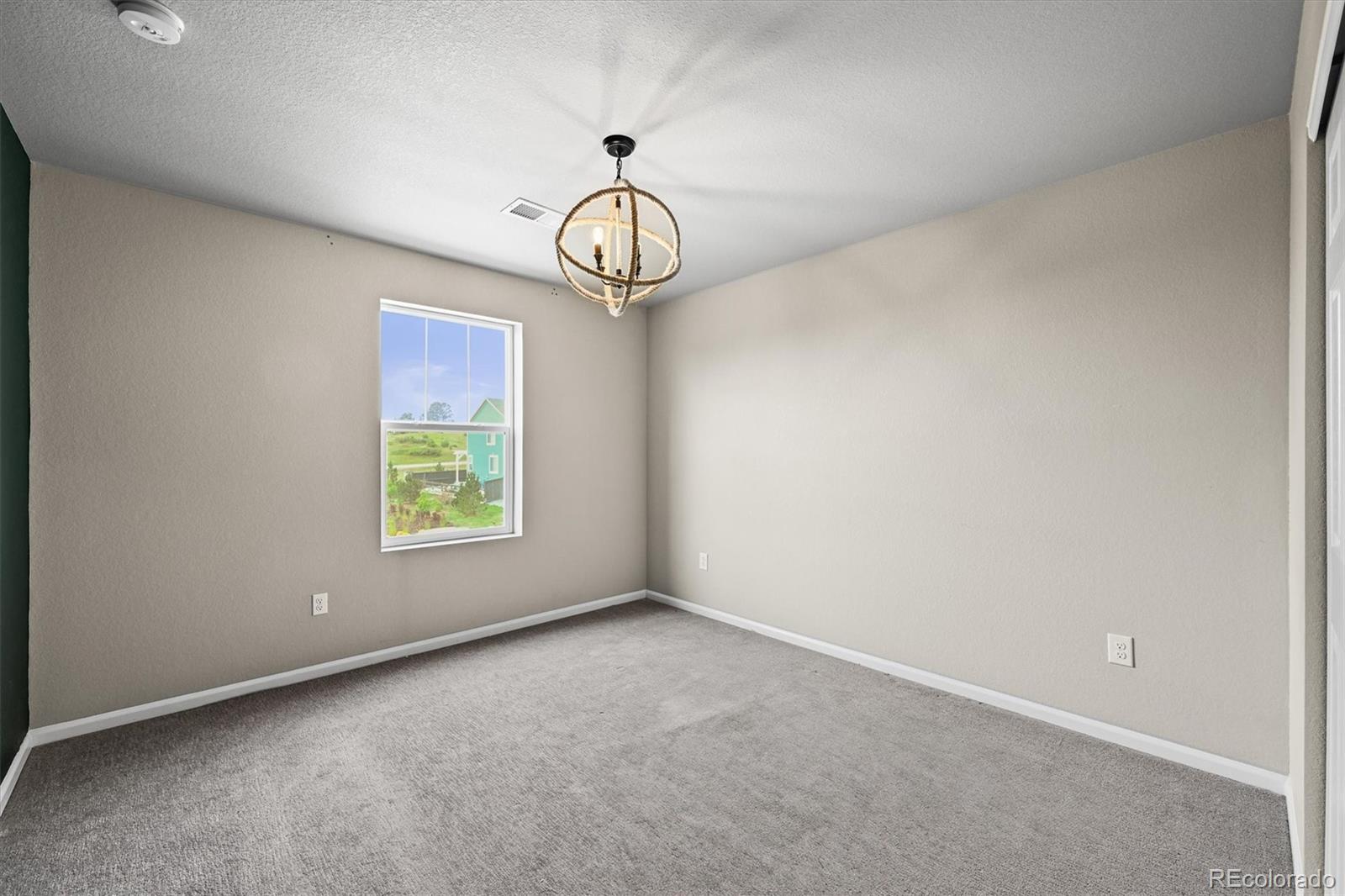 18221 House Finch Lane