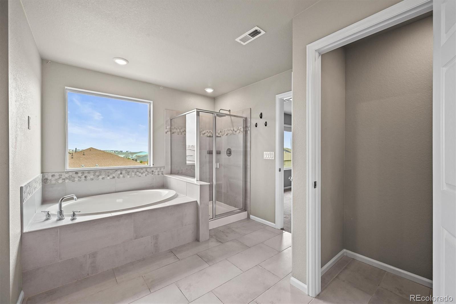 18221 House Finch Lane