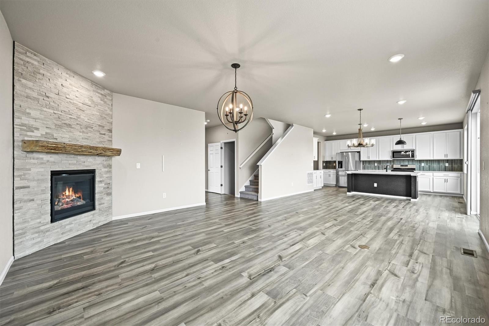 18221 House Finch Lane