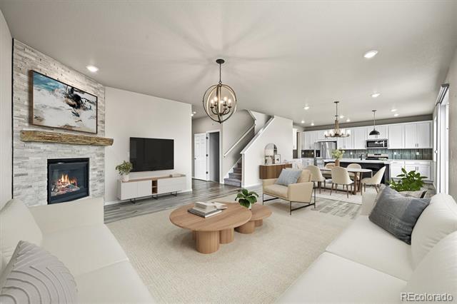 18221 House Finch Lane
