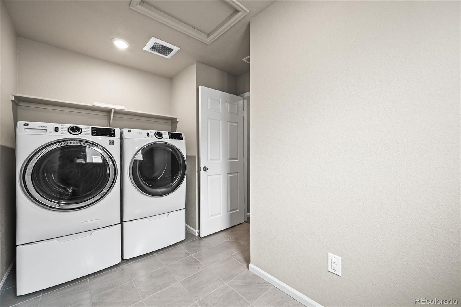 18221 House Finch Lane