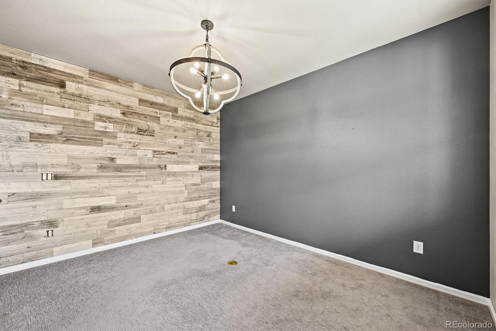 18221 House Finch Lane