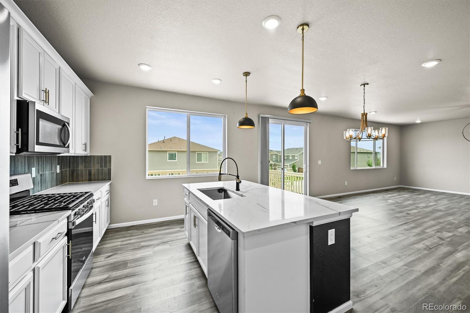 18221 House Finch Lane