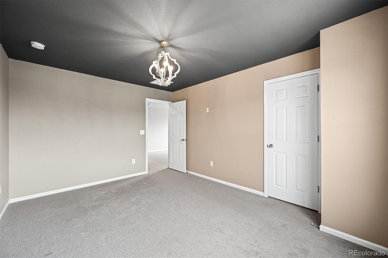 18221 House Finch Lane