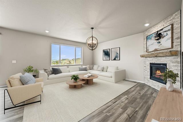 18221 House Finch Lane