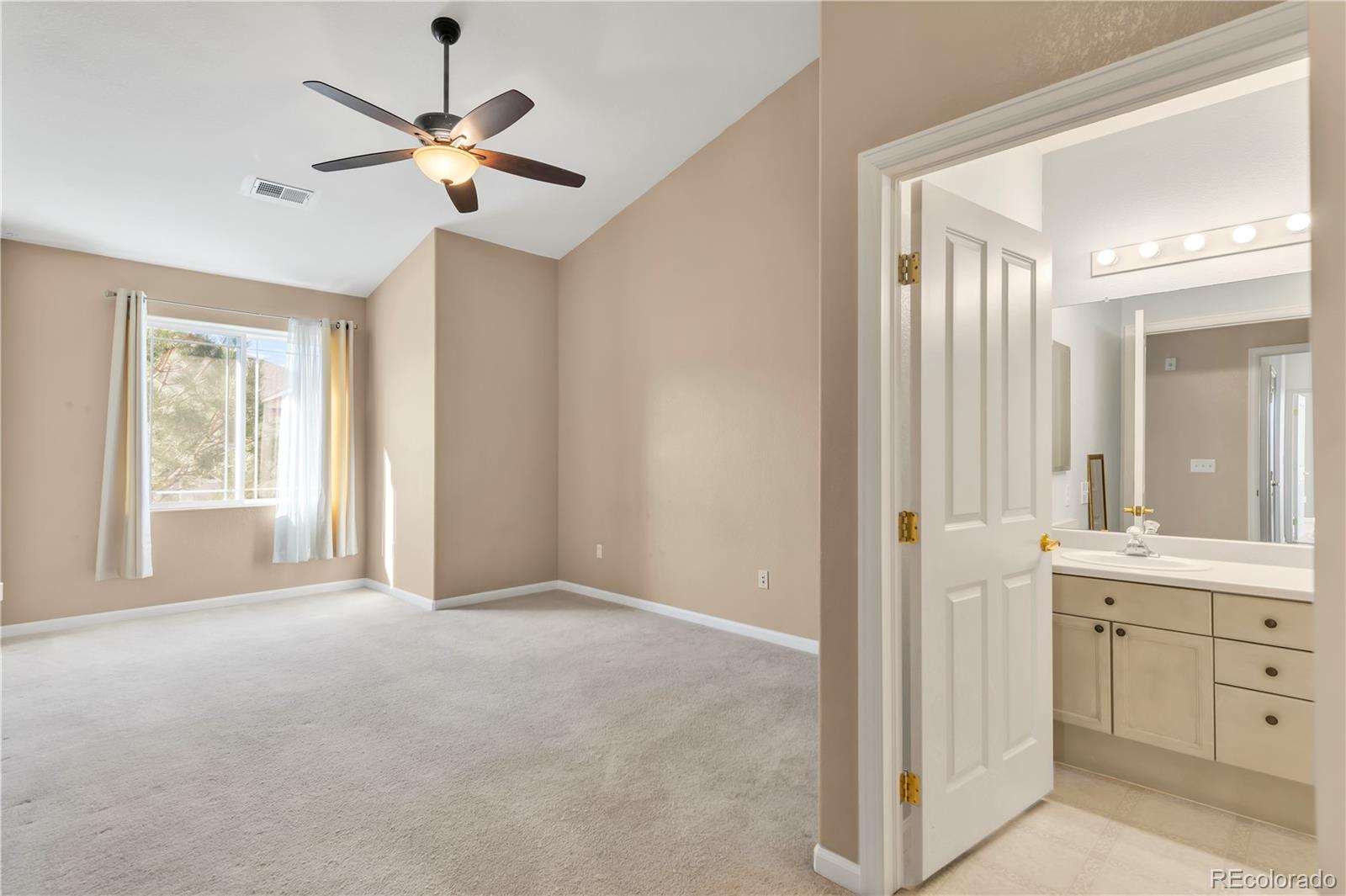 8456 S Hoyt Unit: 301