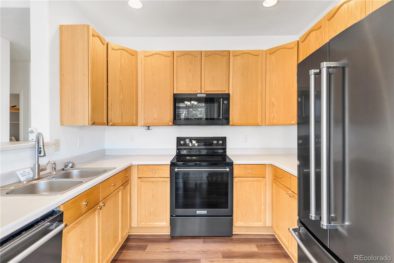 8456 S Hoyt Unit: 301