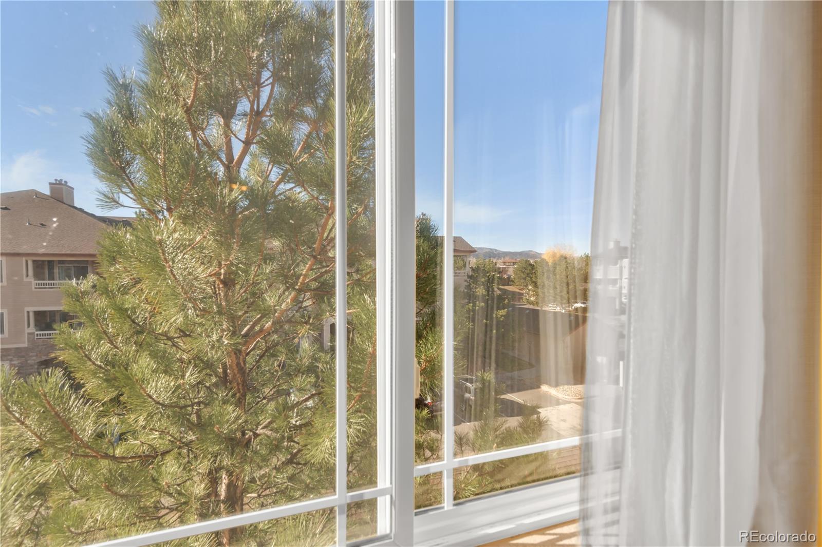 8456 S Hoyt Unit: 301