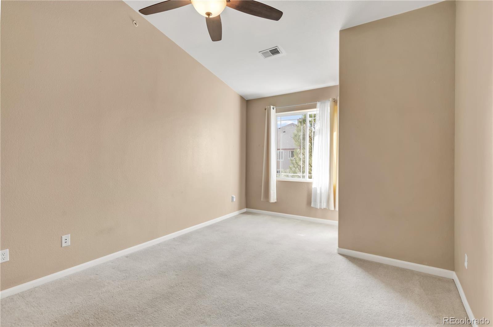 8456 S Hoyt Unit: 301