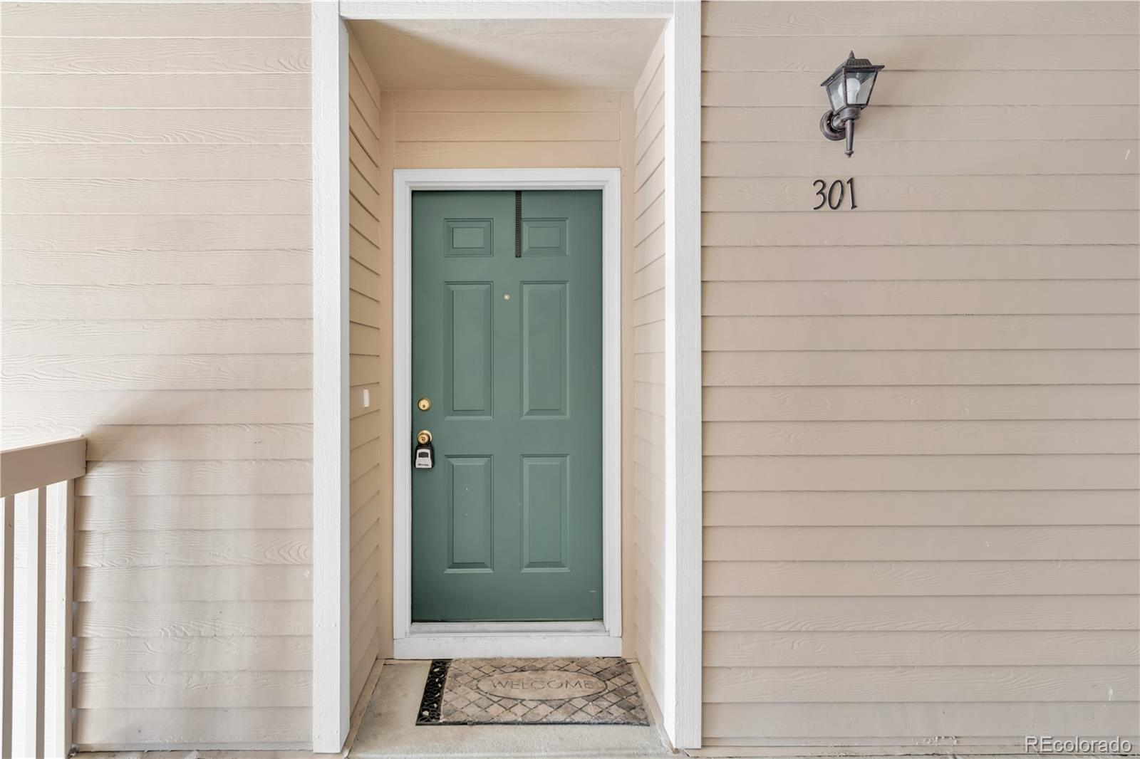 8456 S Hoyt Unit: 301