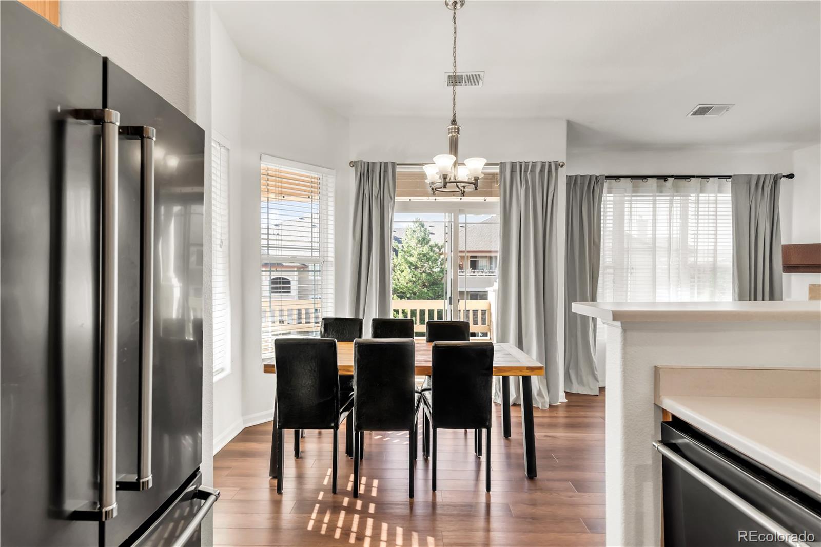 8456 S Hoyt Unit: 301