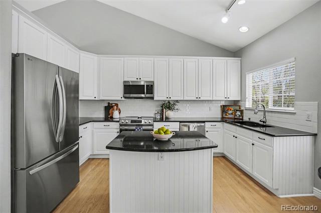 1070 Thornbury Place
