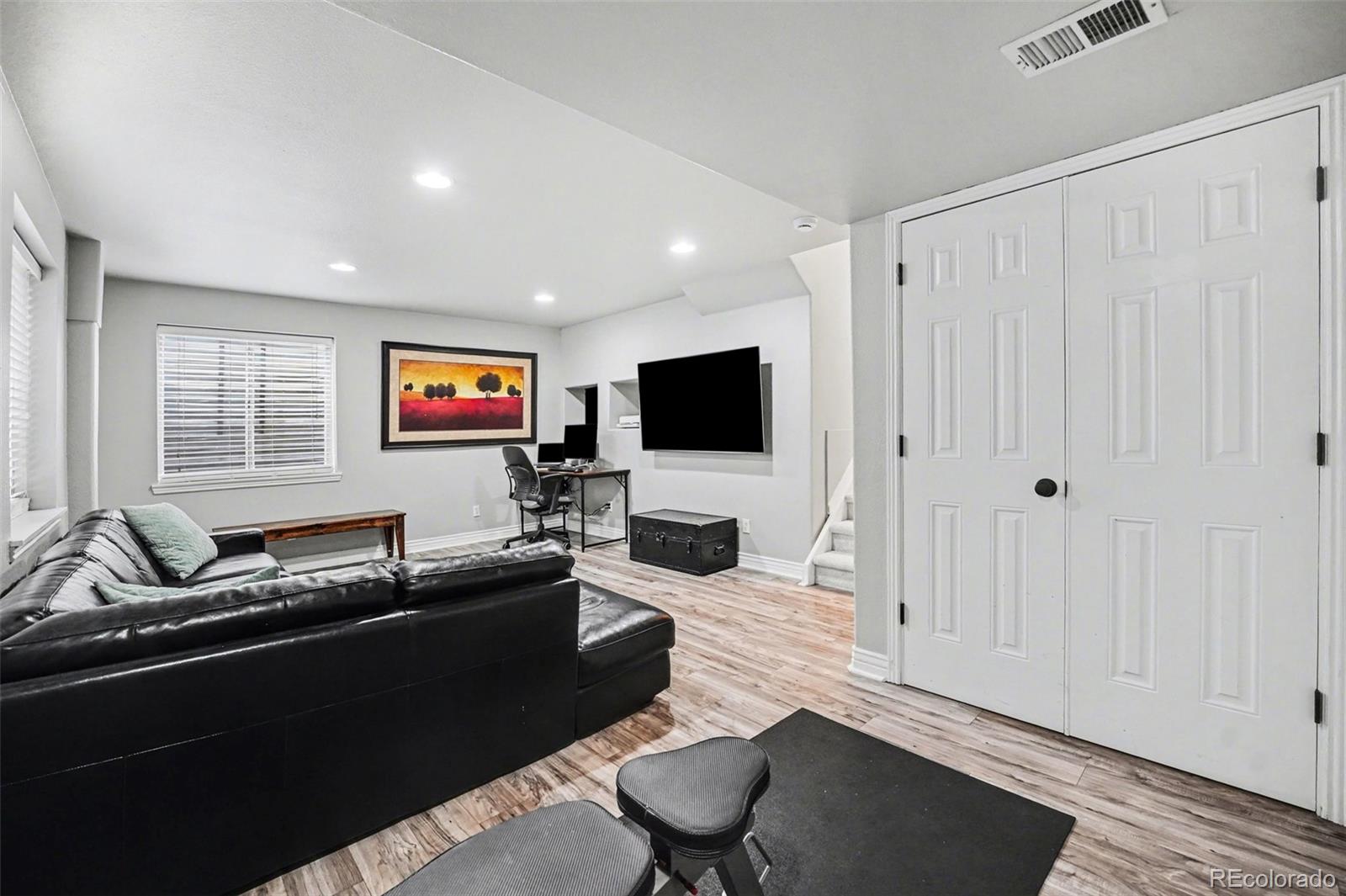 1070 Thornbury Place