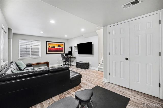 1070 Thornbury Place