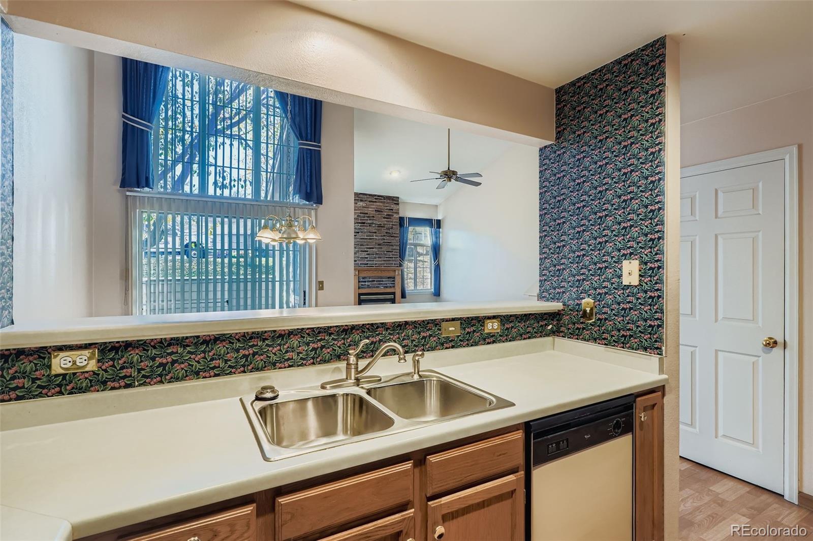 6818 Zenobia Street Unit: 2