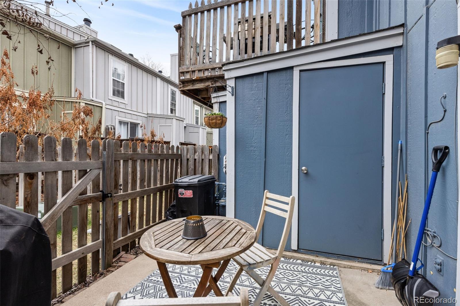 8228 S Fillmore Circle