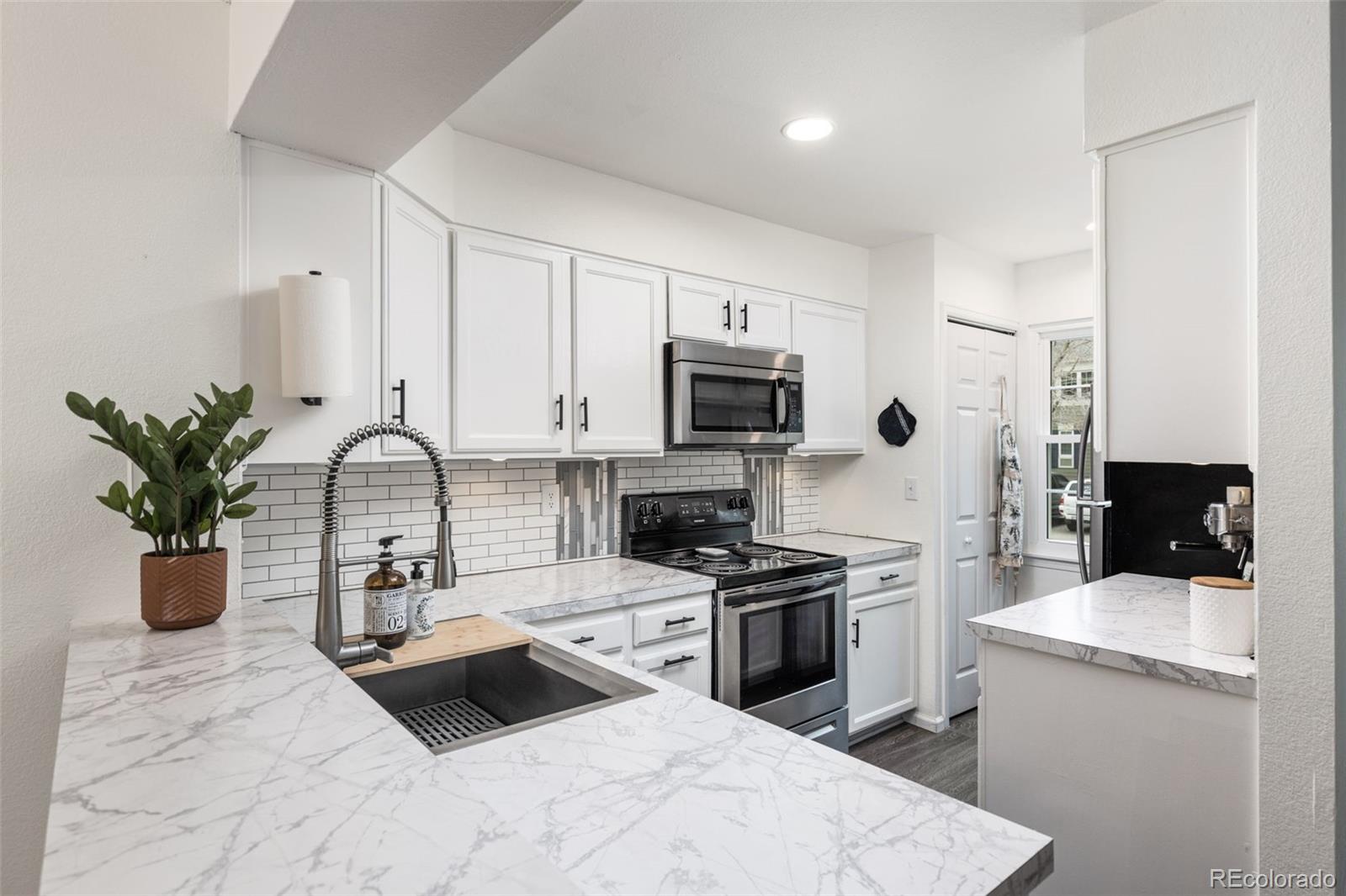 8228 S Fillmore Circle