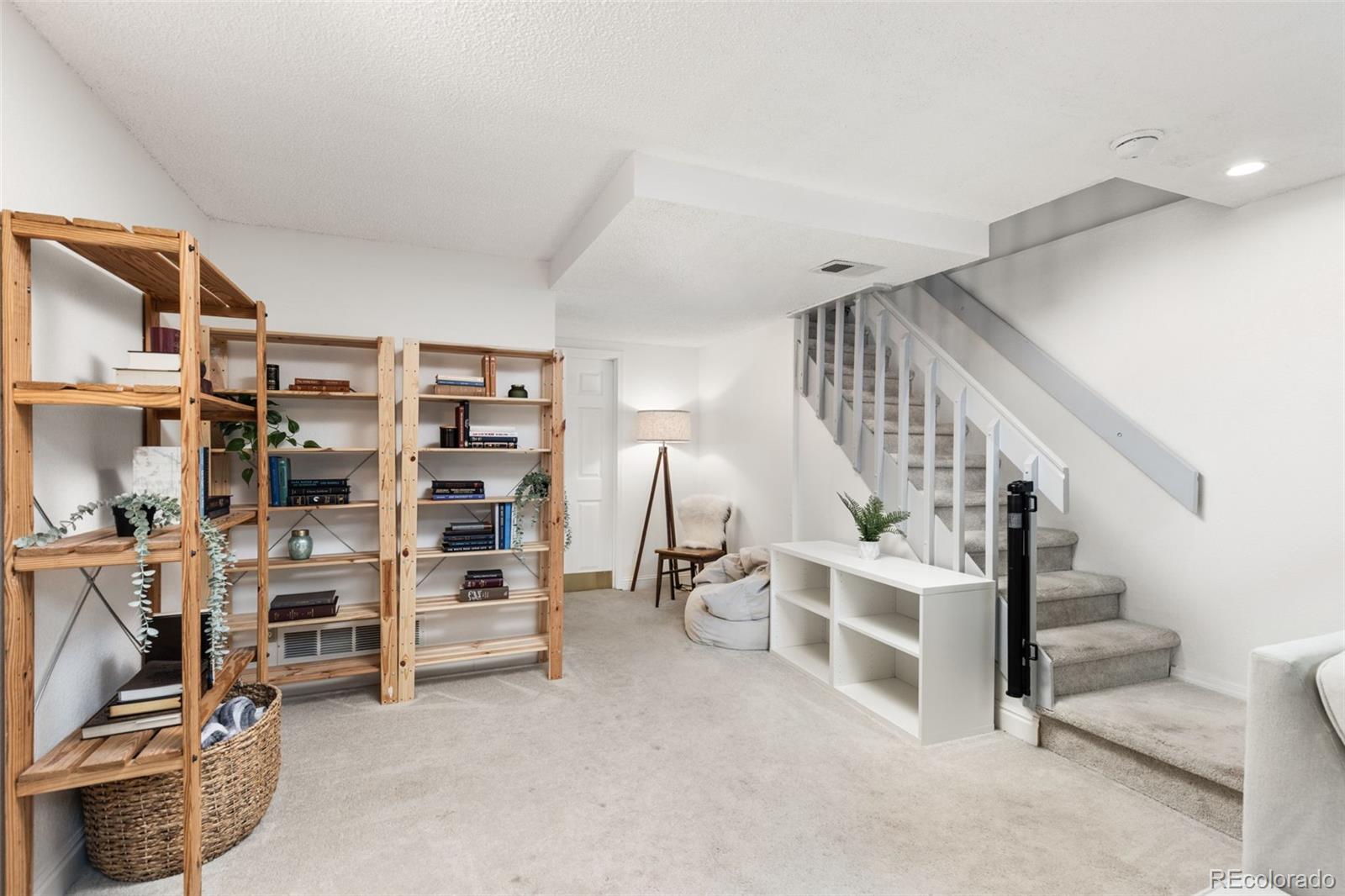 8228 S Fillmore Circle