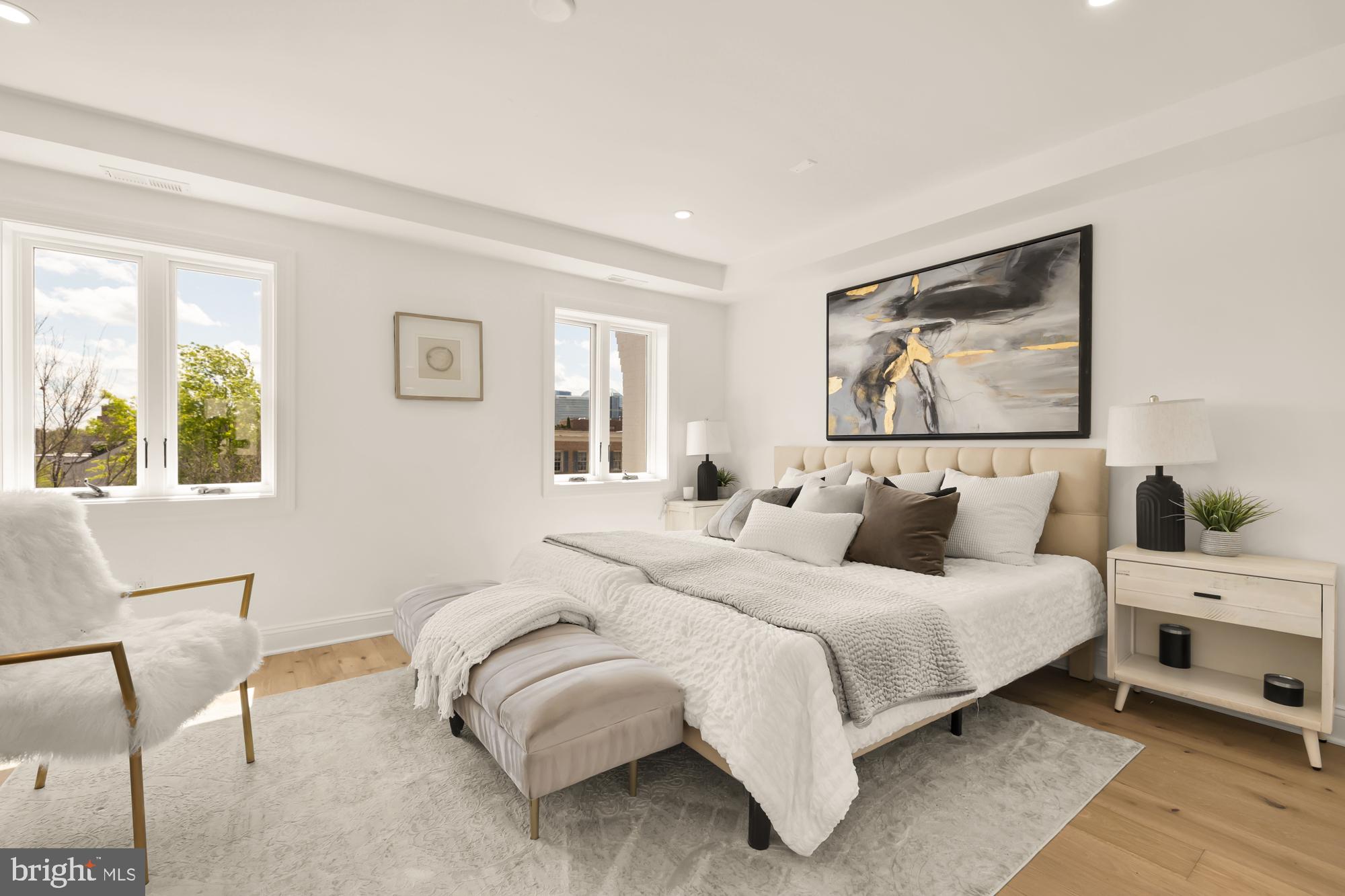 1200 ETON COURT NW T4