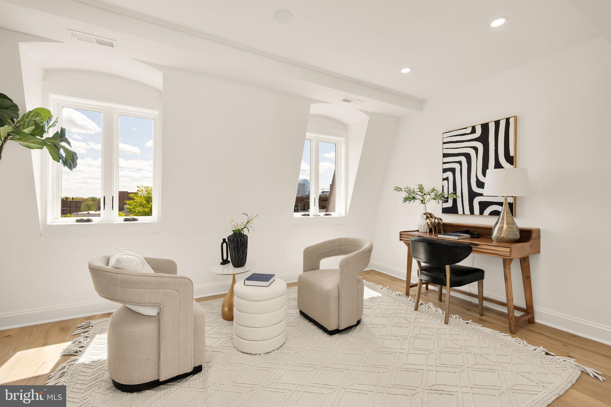 1204 ETON COURT NW T2