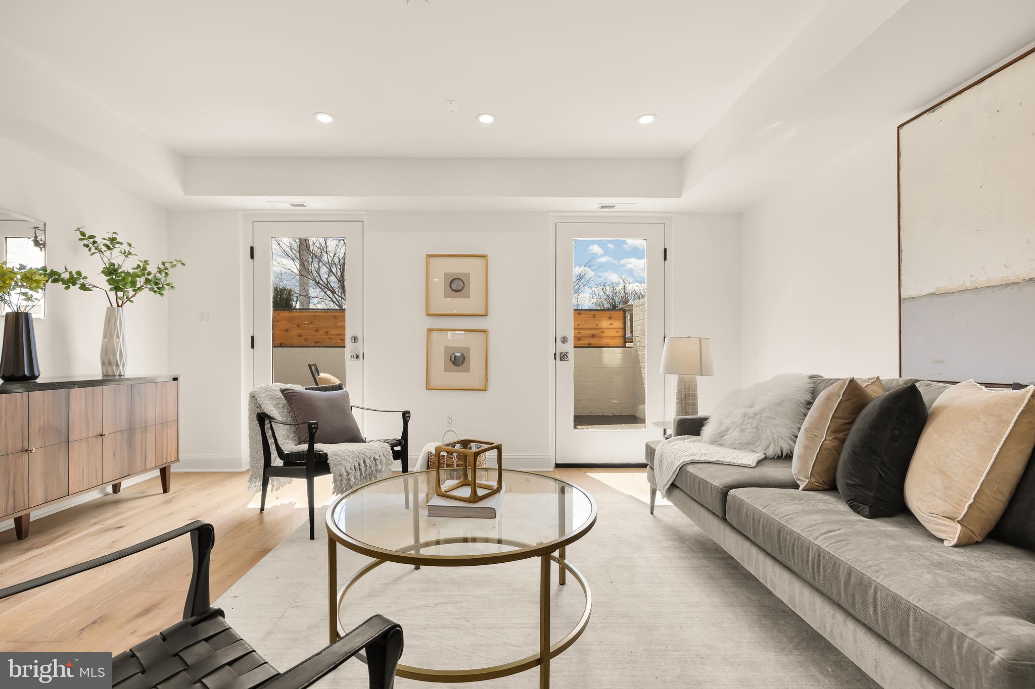 1204 ETON COURT NW T2