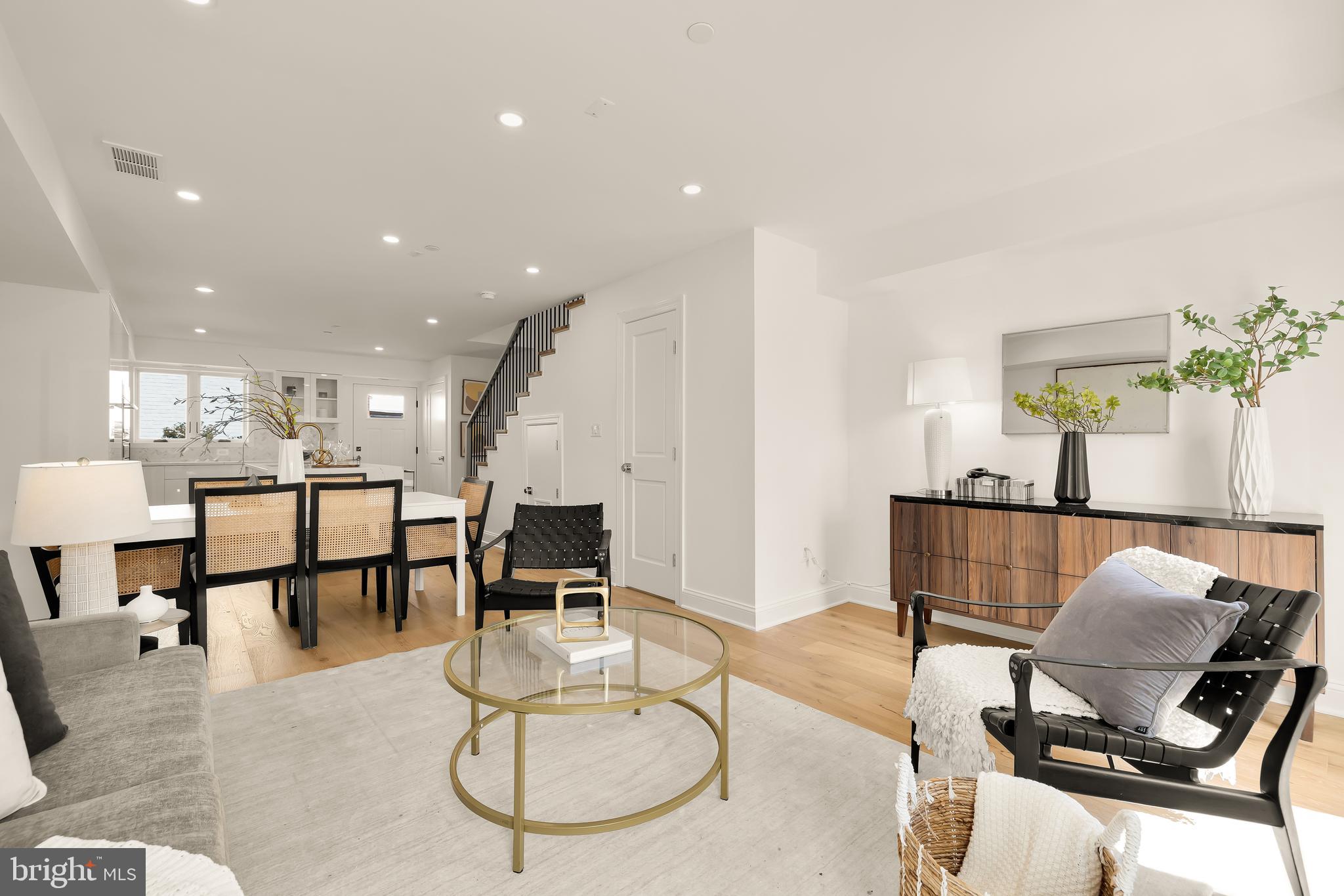 1204 ETON COURT NW T2