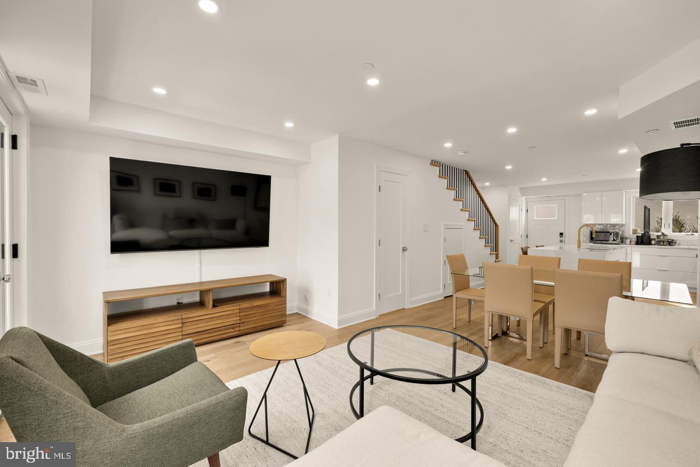 1202 POTOMAC STREET NW T6