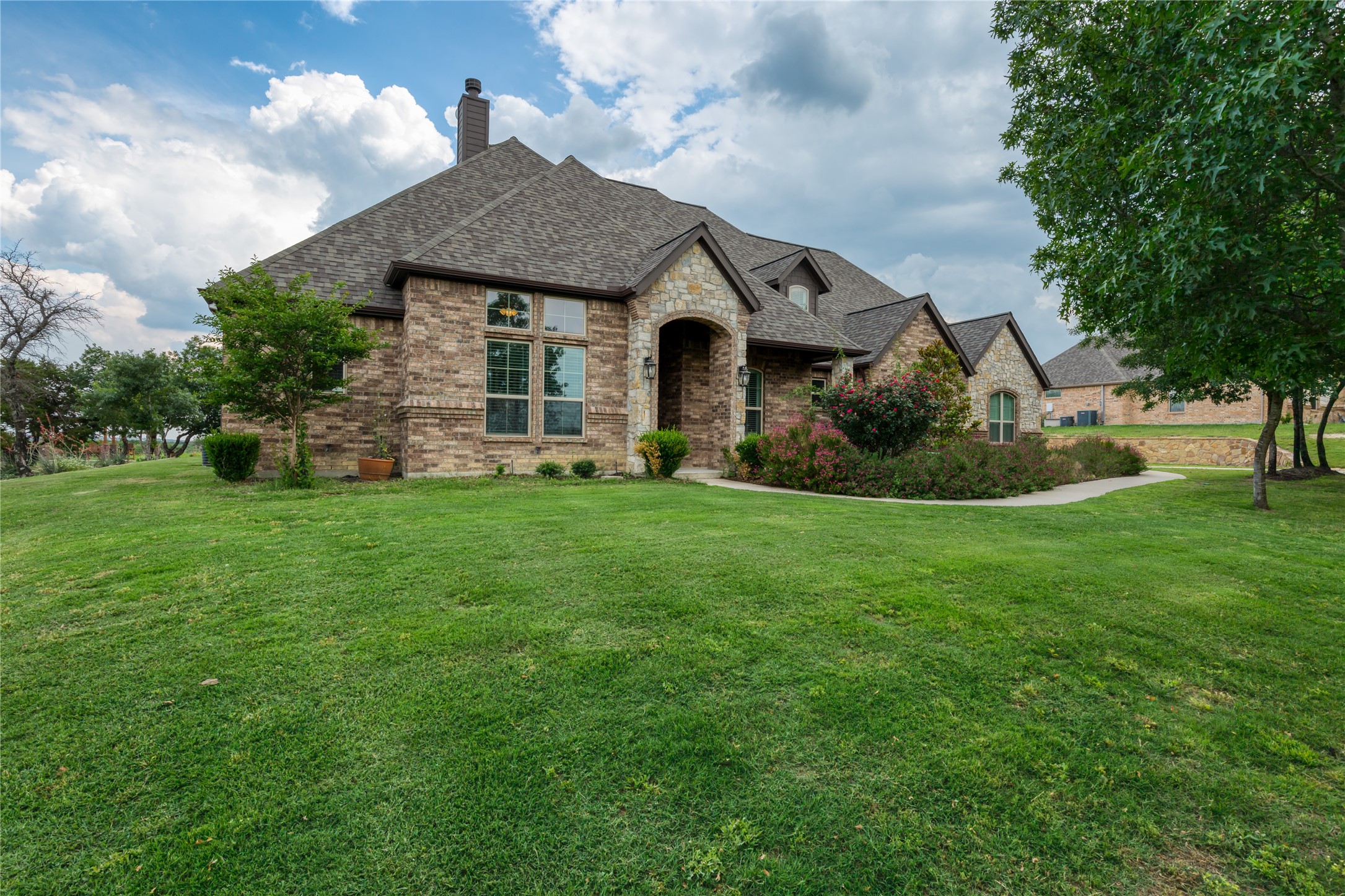 3931 J E Woody Road