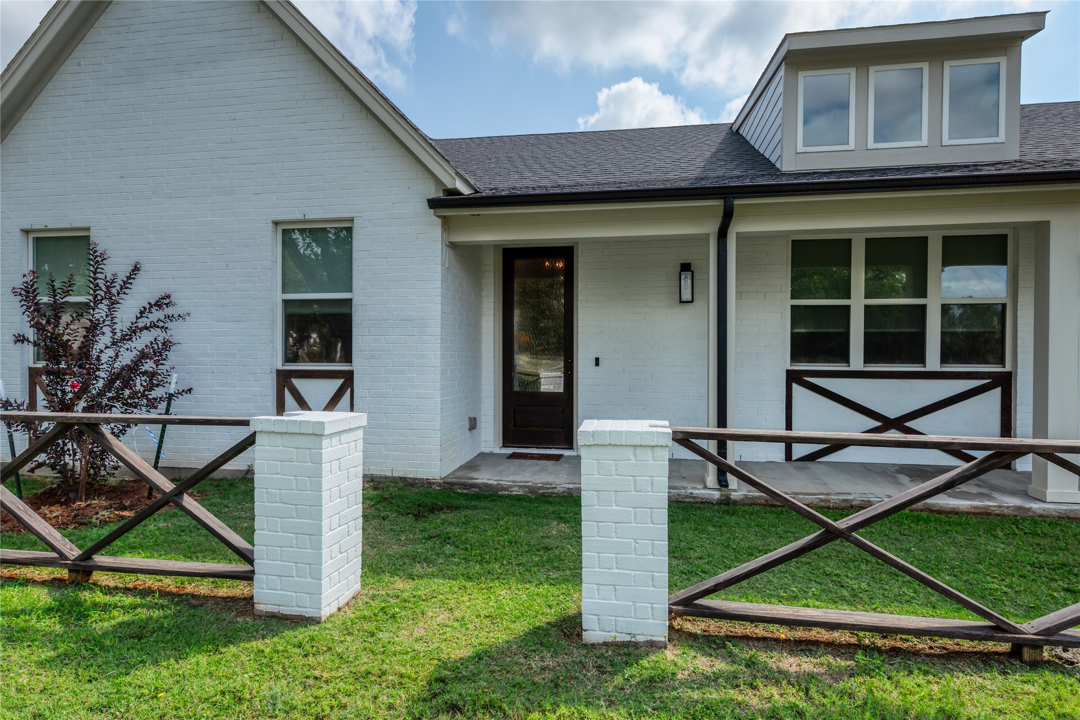 301 Dobbs Trail